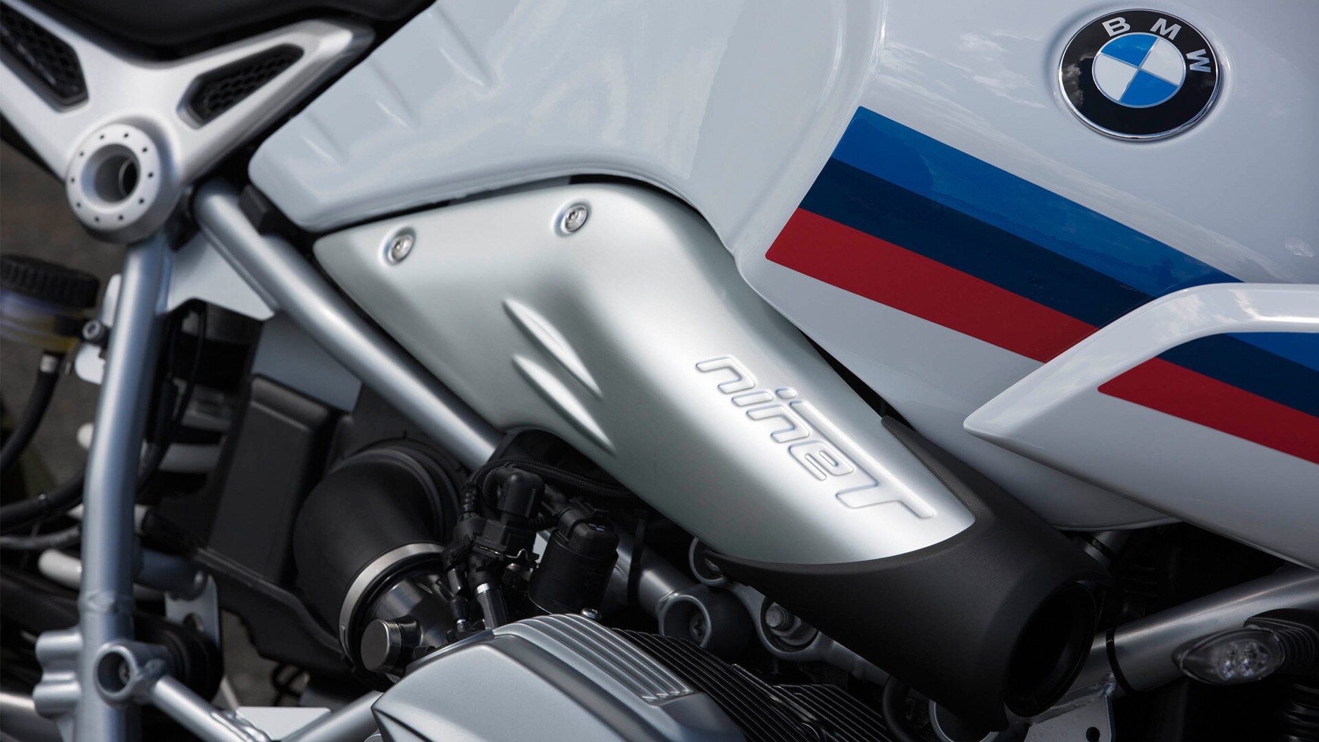R nineT Racer logo