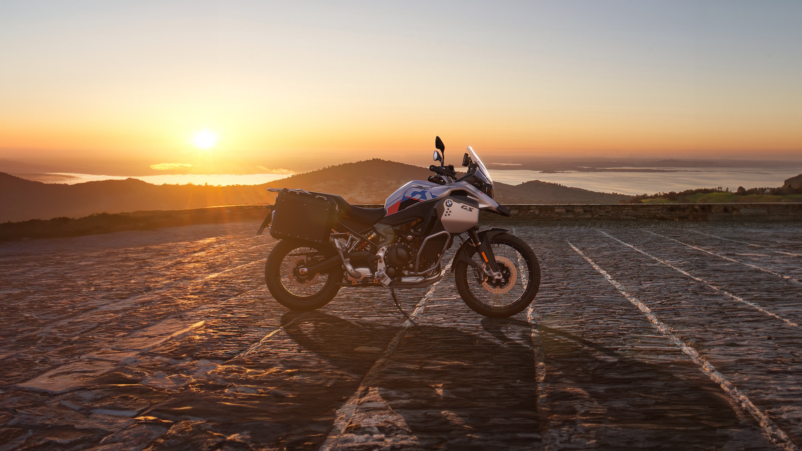 BMW F 900 GS Adventure Bike Price Images, Colors, Features BMW