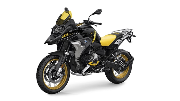We see the 40 Years GS edition with 3 year warranty